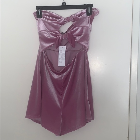 Pink velvet tie front romper - Picture 2 of 7